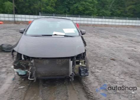 2013 Honda Civic Lx z USA, uszkodzony, nr VIN 2HGFB2F50DH517627